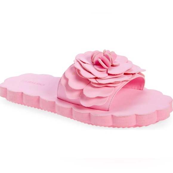 NWOT FARM Rio Petal Pink Flower Cloud Slide Sandal Slip on Flip flops Sz 11 XL - Picture 2 of 12
